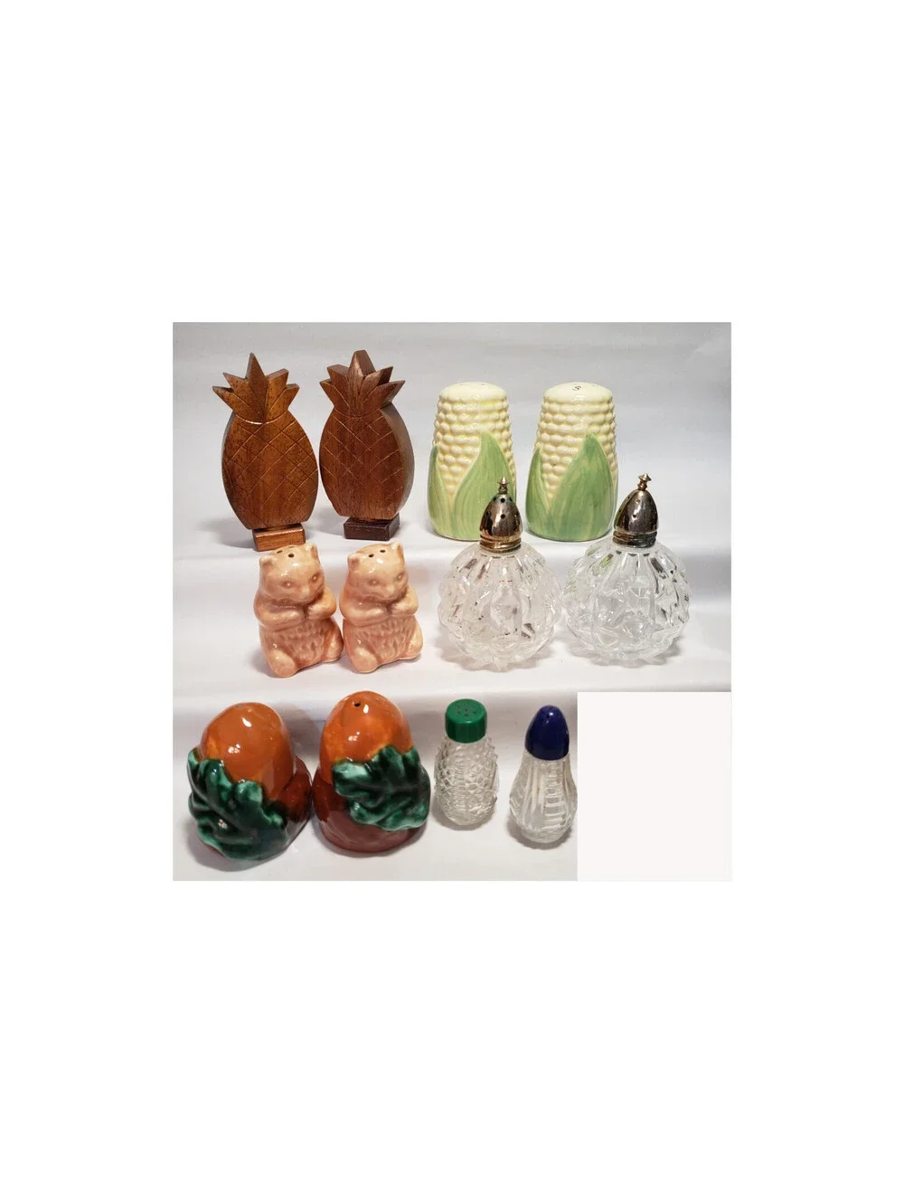 Vintage to New Salt & Pepper Lot 6 Pairs Kitsch Corn Cobs, Wood Acorns Glass